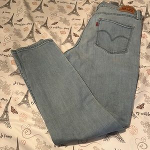 Levi’s pants